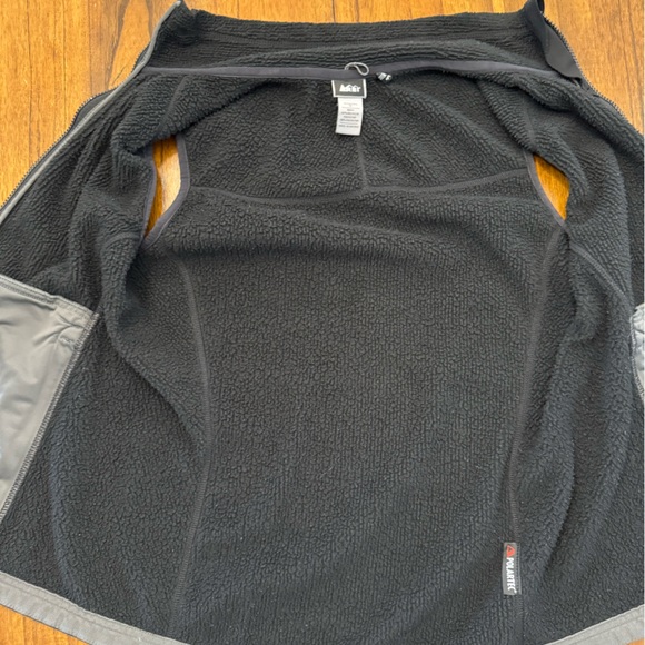 REI Black Vest Women’s M - Picture 5 of 8